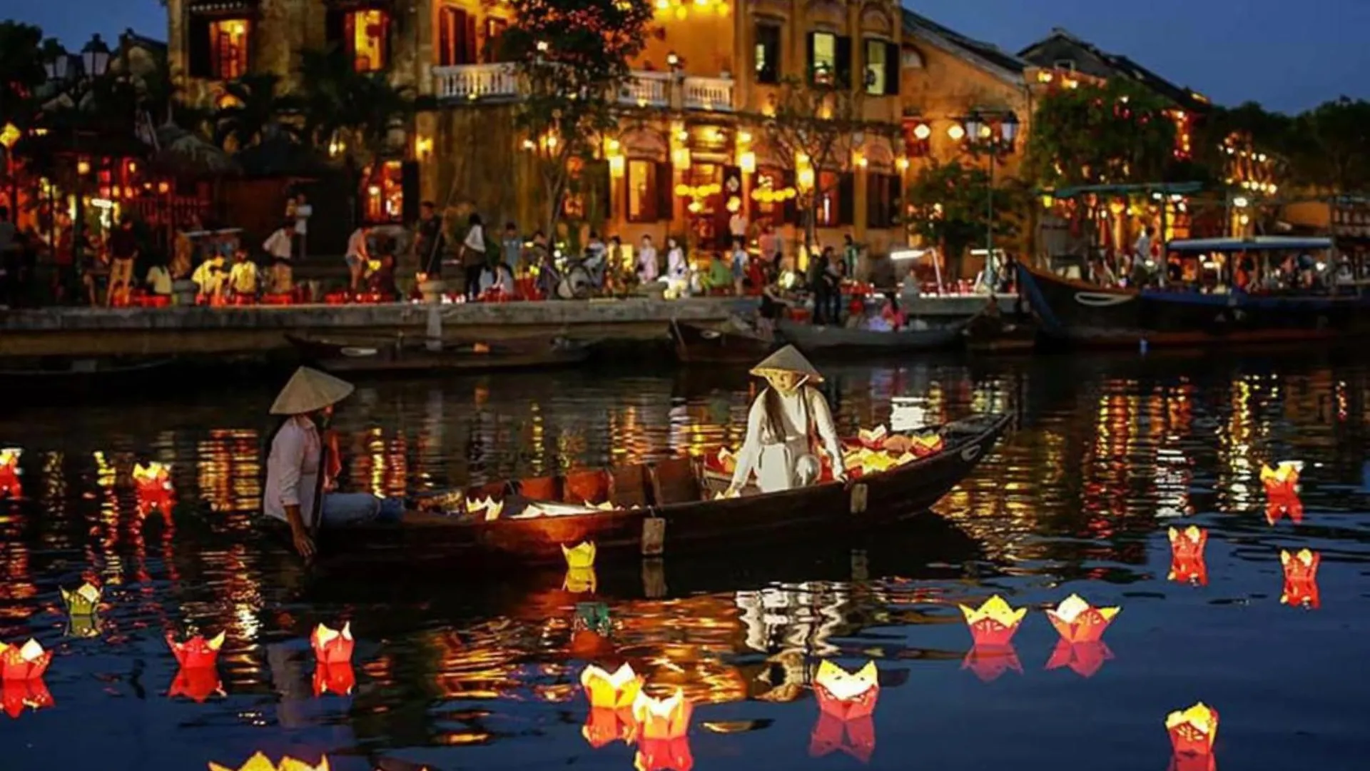 Qualia De Hotel Hoi An - Rooftop Bar City View