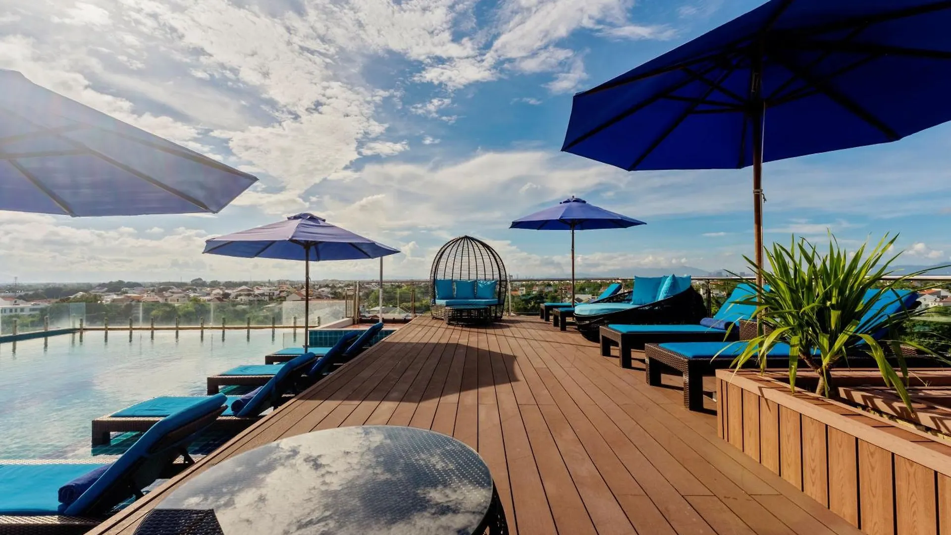 Qualia De Hotel Hoi An - Rooftop Bar City View